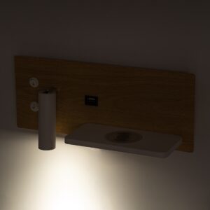 GloboStar® PALADIN 61360 Μοντέρνο Φωτιστικό Τοίχου – Απλίκα Ξενοδοχείου Bed Side LED 6W 720lm 36° AC 220-240V – Reading Light & Κρυφός Φωτισμός – Φορτιστές USB 3A & Wireless 20W – Μ30 x Π11 x Υ12cm – Φυσικό Λευκό 4500K – Ξύλο & Λευκό – Δεξί