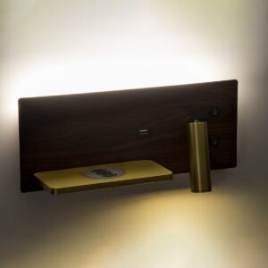 GloboStar® PALADIN 61361 Μοντέρνο Φωτιστικό Τοίχου – Απλίκα Ξενοδοχείου Bed Side LED 6W 720lm 36° AC 220-240V – Reading Light & Κρυφός Φωτισμός – Φορτιστές USB 3A & Wireless 20W – Μ30 x Π11 x Υ12cm – Φυσικό Λευκό 4500K – Ξύλο & Χρυσό – Αριστερό