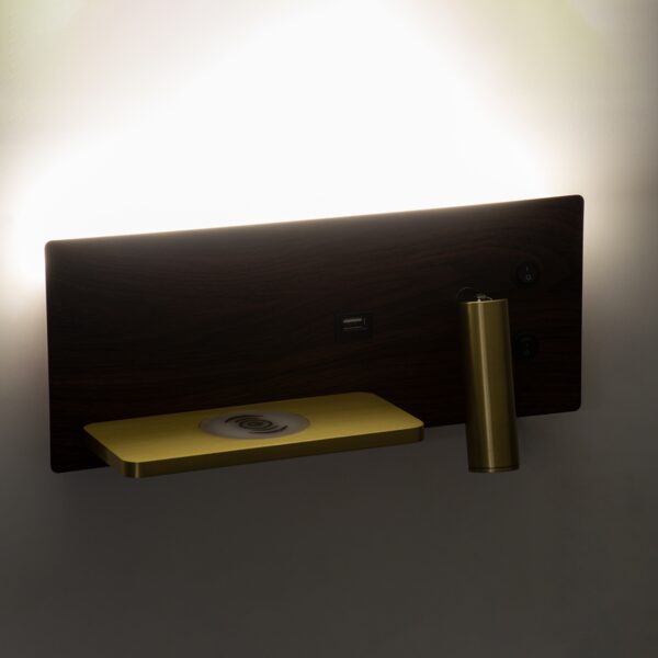 GloboStar® PALADIN 61361 Μοντέρνο Φωτιστικό Τοίχου – Απλίκα Ξενοδοχείου Bed Side LED 6W 720lm 36° AC 220-240V – Reading Light & Κρυφός Φωτισμός – Φορτιστές USB 3A & Wireless 20W – Μ30 x Π11 x Υ12cm – Φυσικό Λευκό 4500K – Ξύλο & Χρυσό – Αριστερό