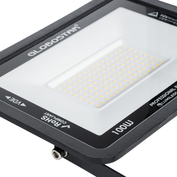 GloboStar® ATLAS 61427 Επαγγελματικός Προβολέας LED 100W 11500lm 120° AC 220-240V – Αδιάβροχος IP67 – Μ27 x Π4 x Υ21cm – Μαύρο – Θερμό Λευκό 2700K – LUMILEDS Chips – TÜV Rheinland Certified – 5 Years Warranty