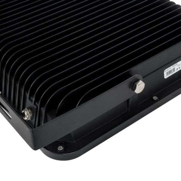 GloboStar® TITAN 61435 Επαγγελματικός Προβολέας για Γήπεδα Tennis & Ποδοσφαίρου 5×5 LED 390W 48750lm 60°x90° FishEye AC 220-240V – Αδιάβροχος IP67 – Μ32 x Π8 x Υ35cm – Μαύρο – Φυσικό Λευκό 5000K – LUMILEDS Chips – TÜV Rheinland Certified – 5 Χρόνια Εγγύηση