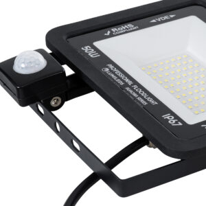 GloboStar® AURORA 61441 Επαγγελματικός Προβολέας LED 50W 6250lm 120° AC 220-240V με Ενσωματωμένο Ρυθμιζόμενο Αισθητήρα Κίνησης PIR – Αδιάβροχος IP67 – Μ21 x Π5 x Υ21cm – Μαύρο – Ψυχρό Λευκό 6000K – LUMILEDS Chips – TÜV Rheinland Certified – 3 Years Warranty