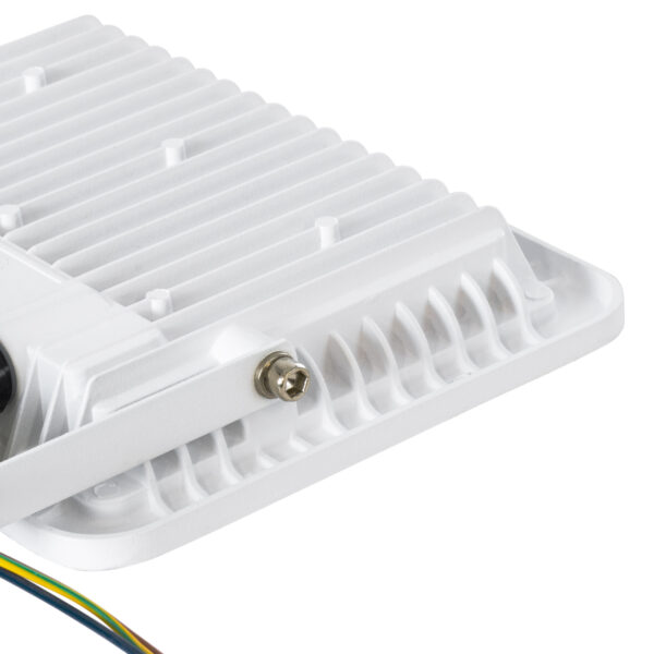 GloboStar® AURORA 61442 Επαγγελματικός Προβολέας LED 50W 6250lm 120° AC 220-240V με Ενσωματωμένο Ρυθμιζόμενο Αισθητήρα Κίνησης PIR – Αδιάβροχος IP67 – Μ21 x Π5 x Υ21cm – Λευκό – Ψυχρό Λευκό 6000K – LUMILEDS Chips – TÜV Rheinland Certified – 3 Years Warranty
