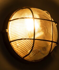 GloboStar® BOATLIGHT 61587 Vintage Industrial Φωτιστικό Τοίχου – Απλίκα – Καραβοχελώνα Εξωτερικού Χώρου Μονόφωτο 1 x E27 AC220-240V Αδιάβροχο IP65 – Σώμα Αλουμινίου & Tempered Glass – Φ17.5 x Υ9cm – Αντικέ Μπρονζέ – Στρόγγυλο – 5 Years Warranty