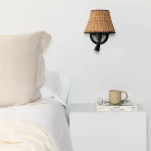 Faro Barcelona SUMBA Επιτοίχιο Φωτιστικό E27 15W σε Μαύρο/Ραττάν με Αναγνώστη LED 3W 3000K  – 64309-71