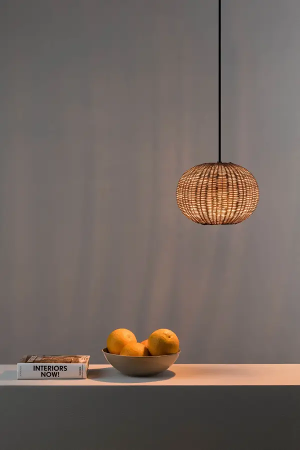 Faro Barcelona HAKA 250 Κρεμαστό Φωτιστικό E27 σε Μαύρο/Ραττάν 15W   – 65134-73