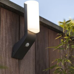 Lutec Bati Φωτιστικό Τοίχου Εξωτερικού Χώρου Led Με Ανιχνευτή Κίνησης Σκούρο Γκρι LED 1100lm 4000K IP54 – 5188602125