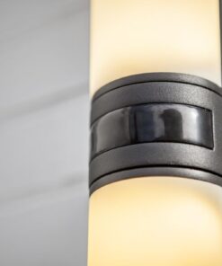 Lutec Cyra Φωτιστικό Τοίχου Εξωτερικού Χώρου Με Ανιχνευτή Κίνησης Σκούρο Γκρι LED 1000lm 3000K IP54 – 5198102118