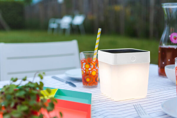Lutec Table Cube Φορητό Επιτραπέζιο Ηλιακό Φωτιστικό Λευκού Χρώματος LED Dimmable 100lm 3000K IP44 – 6908001331