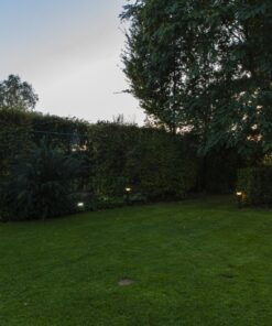 Lutec Karlo Ηλιακό Φωτιστικό κήπου καρφί Led Μαύρο χρώμα Απομακρυσμένη Λειτουργία Connect LED Dimmable 500lm 2700K-6500K RGB IP44 – 6935802012