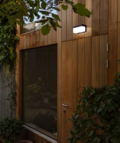 Lutec Fran Ηλιακό Φωτιστικό Τοίχου Με Ανιχνευτή Κίνησης Μαύρο Χρώμα απομακρυσμένη λειτουργία Connect LED Dimmable 800lm 2700K-6500K IP44 – 6941502330