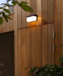 Lutec Fran Ηλιακό Φωτιστικό Τοίχου Με Ανιχνευτή Κίνησης Μαύρο Χρώμα απομακρυσμένη λειτουργία Connect LED Dimmable 800lm 2700K-6500K IP44 – 6941502330