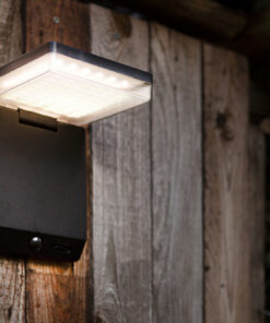 Lutec Moze Smart Επιτοίχιο Φωτιστικό με Ηλιακό πανελ και Ανιχνευτή Κίνησης Μαύρο LED 8W 800lm 4000K IP44 – 6943101012