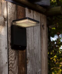 Lutec Moze Smart Επιτοίχιο Φωτιστικό με Ηλιακό πανελ και Ανιχνευτή Κίνησης Μαύρο LED 8W 800lm 4000K IP44 – 6943101012