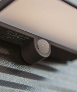 Lutec Doblo Επιτοίχιο Φωτιστικό με Ηλιακό Πάνελ Με Ανιχνευτή Κίνησης Σκούρο Γκρι Χρώμα LED 12W 4000K IP44 Step Dimmable – 6943701125