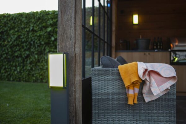 Lutec Qubo Κολωνάκι Κήπου Led Bollard Απομακρυσμένο έλεγχο Connect Σκούρο Γκρι LED 1200lm 2700-6500K&RGB IP54 – 7193003118