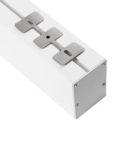 GloboStar® SURFACEPENDANT-PROFILE 70827-1M Προφίλ Αλουμινίου – Βάση & Ψύκτρα Ταινίας LED με Λευκό Γαλακτερό Κάλυμμα – Επιφανειακή & Κρεμαστή Χρήση – Πατητό Κάλυμμα – Λευκό – 1 Μέτρο – Μ100 x Π5 x Υ7cm