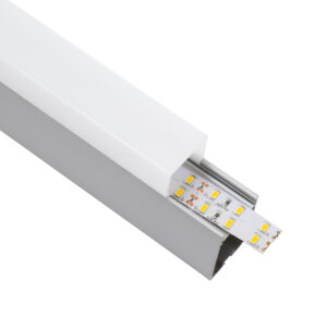 GloboStar® SURFACEPENDANT-PROFILE 70830-3M Προφίλ Αλουμινίου – Βάση & Ψύκτρα Ταινίας LED με Λευκό Γαλακτερό Κάλυμμα – Επιφανειακή & Κρεμαστή Χρήση – Πατητό Κάλυμμα – Ασημί – 3 Μέτρα – Μ300 x Π3.5 x Υ7.4cm