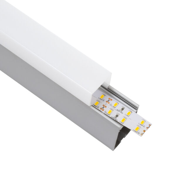 GloboStar® SURFACEPENDANT-PROFILE 70830-3M Προφίλ Αλουμινίου – Βάση & Ψύκτρα Ταινίας LED με Λευκό Γαλακτερό Κάλυμμα – Επιφανειακή & Κρεμαστή Χρήση – Πατητό Κάλυμμα – Ασημί – 3 Μέτρα – Μ300 x Π3.5 x Υ7.4cm