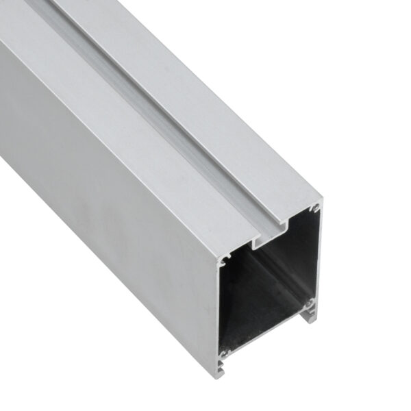 GloboStar® SURFACEPENDANT-PROFILE 70830-3M Προφίλ Αλουμινίου – Βάση & Ψύκτρα Ταινίας LED με Λευκό Γαλακτερό Κάλυμμα – Επιφανειακή & Κρεμαστή Χρήση – Πατητό Κάλυμμα – Ασημί – 3 Μέτρα – Μ300 x Π3.5 x Υ7.4cm