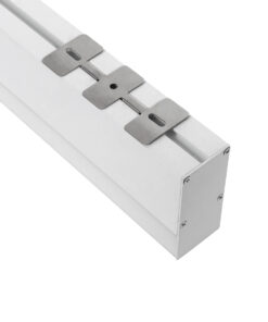 GloboStar® SURFACEPENDANT-PROFILE 70831-1M Προφίλ Αλουμινίου – Βάση & Ψύκτρα Ταινίας LED με Λευκό Γαλακτερό Κάλυμμα – Επιφανειακή & Κρεμαστή Χρήση – Πατητό Κάλυμμα – Λευκό – 1 Μέτρο – Μ100 x Π3.5 x Υ7.4cm