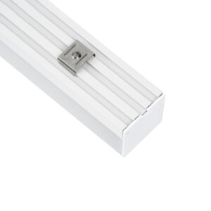 GloboStar® SURFACEPENDANT-PROFILE 70865-1M Προφίλ Αλουμινίου – Βάση & Ψύκτρα Ταινίας LED με Λευκό Γαλακτερό Κάλυμμα – Επιφανειακή & Κρεμαστή Χρήση – Πατητό Κάλυμμα – Λευκό – 1 Μέτρο – Μ100 x Π4.5 x Υ4.2cm