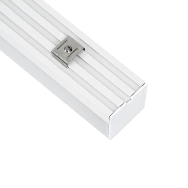 GloboStar® SURFACEPENDANT-PROFILE 70865-1M Προφίλ Αλουμινίου – Βάση & Ψύκτρα Ταινίας LED με Λευκό Γαλακτερό Κάλυμμα – Επιφανειακή & Κρεμαστή Χρήση – Πατητό Κάλυμμα – Λευκό – 1 Μέτρο – Μ100 x Π4.5 x Υ4.2cm