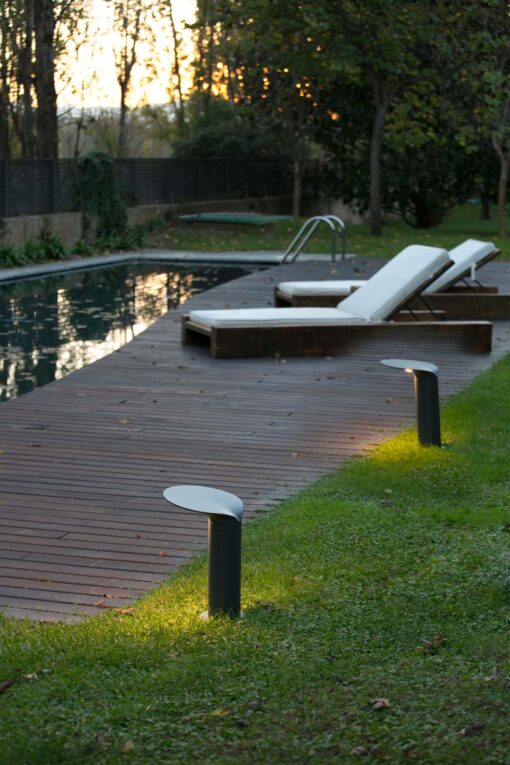 LOTUS DARK GREY POLE LAMP H350 18W 3000K          FARO – 71224
