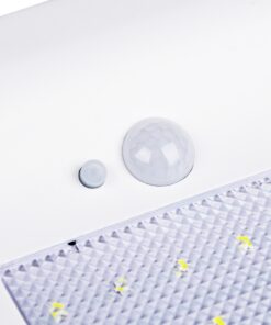 GloboStar® 71467 Αυτόνομο Ηλιακό Φωτιστικό Τοίχου Λευκό LED SMD 4W 550lm με Ενσωματωμένη Μπαταρία 2200mAh – Φωτοβολταϊκό Πάνελ – Βάση Στήριξης – Αισθητήρα Ημέρας-Νύχτας PIR Αισθητήρα Κίνησης Αδιάβροχο IP65 Ψυχρό Λευκό 6000K