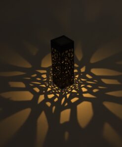 GloboStar® TRIBAL 71526 ΣΕΤ 4 Τεμαχίων Αυτόνομα Ηλιακά Φωτιστικά LED SMD 0.80W/Τεμ. 80lm/Τεμ. με Ενσωματωμένη Μπαταρία 600mAh – Φωτοβολταϊκό Πάνελ με Αισθητήρα Ημέρας-Νύχτας Αδιάβροχο IP65 Φανάρι Κήπου Τετράγωνο Θερμό Λευκό 2700K Μ6 x Π6 x Υ18cm – 1 Χρόνo Εγγύηση