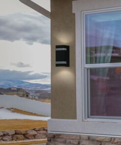 Εξωτερικό φωτιστικό τοίχου μοντέρνου σχεδιασμού, μαύρο, διπλής εκπομπής φωτός. Ιδανικό για πρόσοψη σπιτιού.