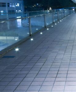 Εξωτερικός φωτισμός LED ενσωματωμένος στο δάπεδο, ιδανικός για πεζοδρόμια και διαδρόμους. Ενεργειακά αποδοτικός.