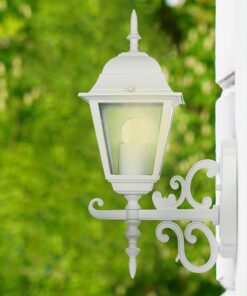 Λευκός κλασικός εξωτερικός απλίκα φαναριού, ιδανικός για κήπο ή αυλή, με σχεδιασμό vintage.