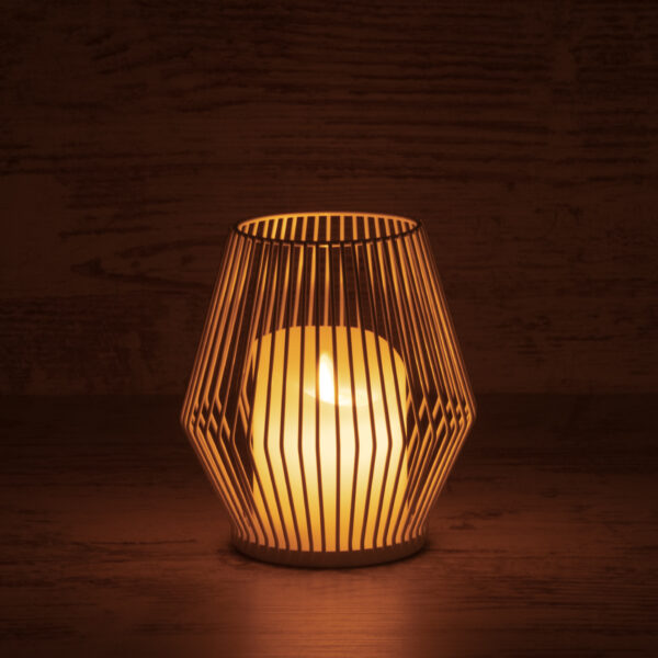 GloboStar® CANDLE 76488 Διακοσμητικό Realistic Κερί με LED Εφέ Κινούμενης Φλόγας – Μπαταρίας 2 x AA (Δεν Συμπεριλαμβάνονται) & Ασύρματο Χειριστήριο IR Θερμό Λευκό 2700K Dimmable Λευκό Φ14 x Υ16cm