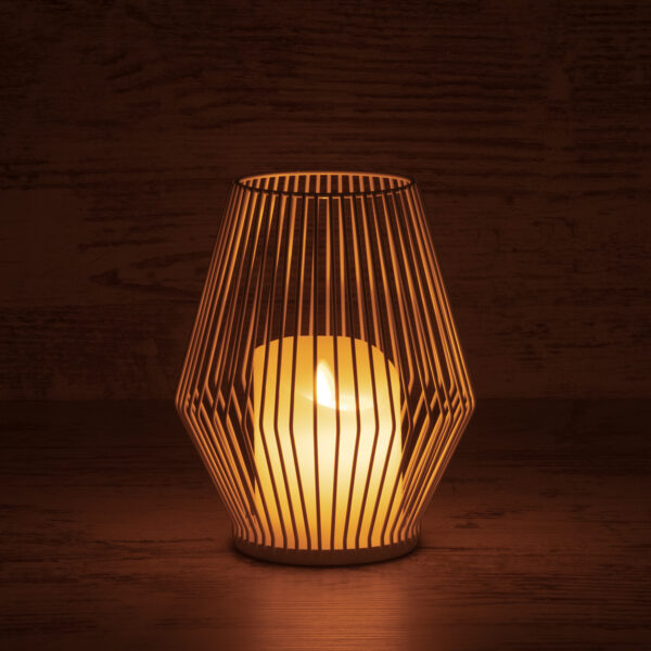 GloboStar® CANDLE 76489 Διακοσμητικό Realistic Κερί με LED Εφέ Κινούμενης Φλόγας – Μπαταρίας 2 x AA (Δεν Συμπεριλαμβάνονται) & Ασύρματο Χειριστήριο IR Θερμό Λευκό 2700K Dimmable Λευκό Φ16 x Υ18cm