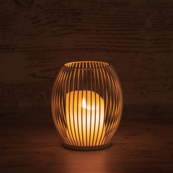 GloboStar® CANDLE 76490 Διακοσμητικό Realistic Κερί με LED Εφέ Κινούμενης Φλόγας – Μπαταρίας 2 x AA (Δεν Συμπεριλαμβάνονται) & Ασύρματο Χειριστήριο IR Θερμό Λευκό 2700K Dimmable Λευκό Φ14 x Υ16cm