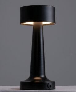 GloboStar® BELLA 76503 Μοντέρνο Επιτραπέζιο Φωτιστικό Πορτατίφ LED 1.5W 105lm 120° DC 5V Επαναφορτιζόμενο με Μπαταρία Li-ion 1800mAh – Διακόπτη Αφής με 3 Εντάσεις Φωτισμού Θερμό Λευκό 2700K Dimmable – Φ9 x 21cm – Μαύρο