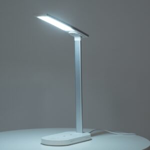 GloboStar® FIARIA 76531 Μοντέρνο Επιτραπέζιο Φωτιστικό Πορτατίφ LED 5W 500lm 180° DC 5V – με Ασύρματη Φόρτιση – Wireless Charger – Διακόπτη Αφής – CCT Θερμό Λευκό 2700K – Φυσικό Λευκό 4500K – Ψυχρό Λευκό 6000K Dimmable – Μ25 x Π10.5 x Υ35.5 – Λευκό