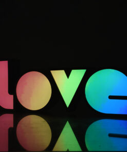 GloboStar® 76551 Μοντέρνο Επιτραπέζιο Διακοσμητικό Φωτιστικό LED Σήμανσης RAINBOW LOVE 2W με Διακόπτη On/Off & Καλώδιο Τροφοδοσίας USB – Μπαταρίας 3xAAA (Δεν Περιλαμβάνονται) Ψυχρό Λευκό 6000K