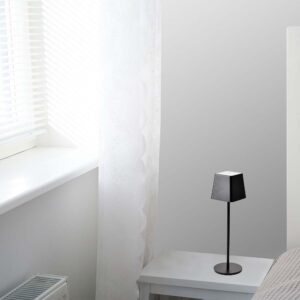 LED φωτιστικό γραφείου 2W επαναφορτιζόμενο 3000Κ με μαύρο σώμα dimmable V-TAC – 7692