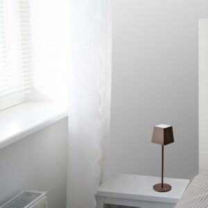 LED φωτιστικό γραφείου 2W επαναφορτιζόμενο 3000Κ με καφέ σώμα dimmable V-TAC – 7693