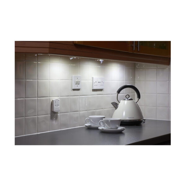 GloboStar® 79044 Φωτιστικά Νυκτός Μπαταρίας LED COB 6W 600lm με Timer & Ασύρματο Χειριστήριο RF – ΣΕΤ 3 Τεμαχίων Ψυχρό Λευκό 6000K