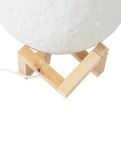 GloboStar® MOON 79607-S Επιτραπέζιο Φωτιστικό LED 3W 150lm 360° DC 5V IP20 RGB Dimmable Λευκό Πλαστικό με Μπεζ Ξύλο – Λειτουργία μόνο σε ρεύμα, χωρίς μπαταρίες – Μ20 x Π20 x Υ23cm – 2 Χρόνια Εγγύηση