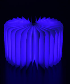 GloboStar® 79636 Vintage Ξύλινο Επιτραπέζιο Διακοσμητικό Φωτιστικό XL Βιβλίο LED SMD 4W 350lm DC 5V 2000mAh Επαναφορτιζόμενο με Καλώδιο Τροφοδοσίας USB RGB 21.5 x 16.5 x 2.2cm