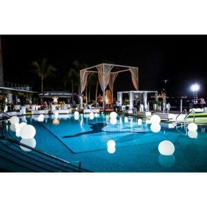 GloboStar® 85361 Ακρυλικό Φωτιστικό Μπάλα Εξωτερικού Χώρου – Πισίνας LED Globe 5W Φ15 Επαναφορτιζόμενο Μπαταρίας με Καλώδιο USB – Φορτιστή και Ασύρματο Χειριστήριο IR Αδιάβροχο IP68 Πολύχρωμο RGBW