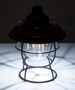 GloboStar® 85697 Αυτόνομο Φανάρι Camping LED 4W USB 2.0 με Επαναφορτιζόμενη Μπαταρία 1 x 18650 2000mAh Li-ion Power Bank IP20 Dimmable Καφέ με Διάφανο Γυαλί CCT Εναλλαγή Φωτισμού μέσω On/Off All In One Ψυχρό 6000K+Φυσικό 4500K+Θερμό 2700K Φ13.5 x Υ17.5cm