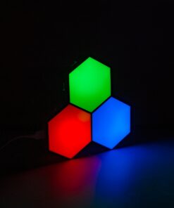 GloboStar® DIGIOCTA 90447 Σετ 3 Ψηφιακων LED RGB Φωτιστικών Κυψελών με Ψηφιακό Controller με WiFi Smart APP & Ασύρματο Χειριστήριο RF 2.4Ghz – LED SMD 5050 4.5W/Σετ 42PIXEL/Σετ 360lm/Σετ 120° DC 5V με USB 2.0 IP20 Πολύχρωμο RGB – Dimmable – Μ10.5 x Π10.5 x Υ3cm Ανά Κυψέλη – 2 Χρόνια Εγγύηση