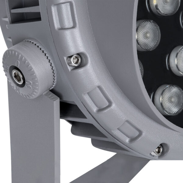 GloboStar® FLOOD-MENA 90645 Προβολέας Wall Washer με Αντιθαμβωτική Γρίλια για Φωτισμό Κτιρίων LED 36W 3240lm 30° AC 220-240V Αδιάβροχο IP65 Φ23 x Υ18cm Θερμό Λευκό 3000K – Ασημί – 3 Years Warranty