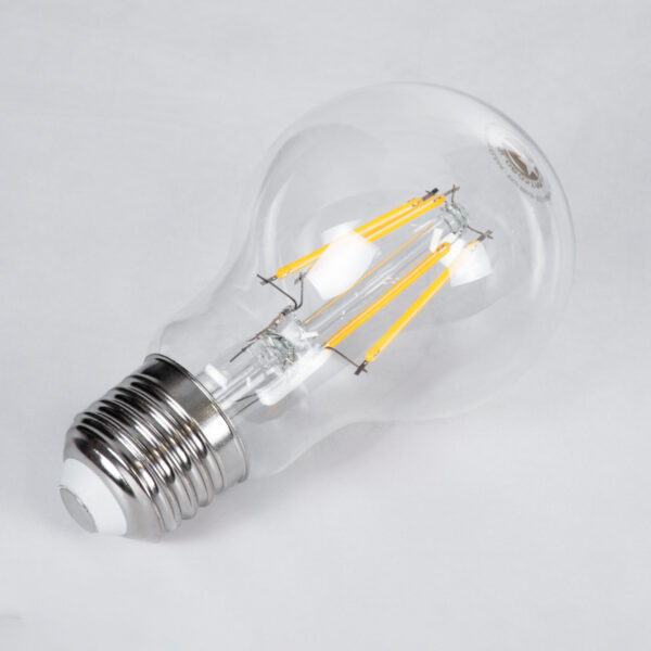 GloboStar® 99006 Λάμπα LED Long Filament E27 A60 Γλόμπος 6W 600lm 360° AC 220-240V IP20 Φ6 x Υ10.5cm Θερμό Λευκό 2700K με Διάφανο Γυαλί – Dimmable – 3 Χρόνια Εγγύηση