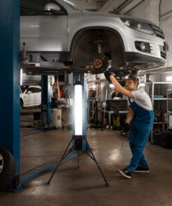 GloboStar® 99051 WORKING LIGHT LED Επαγγελματικό Φωτιστικό Εργασίας – Δυνατότητα Τοποθέτησης με Τρίποδο ή Κρεμαστό – 65W 6000lm 360° AC 220-240V IP65 με Αντοχή Κρούσης IK08 Φ70 x Υ130cm Ψυχρό Λευκό 6500K – 3 Years Warranty